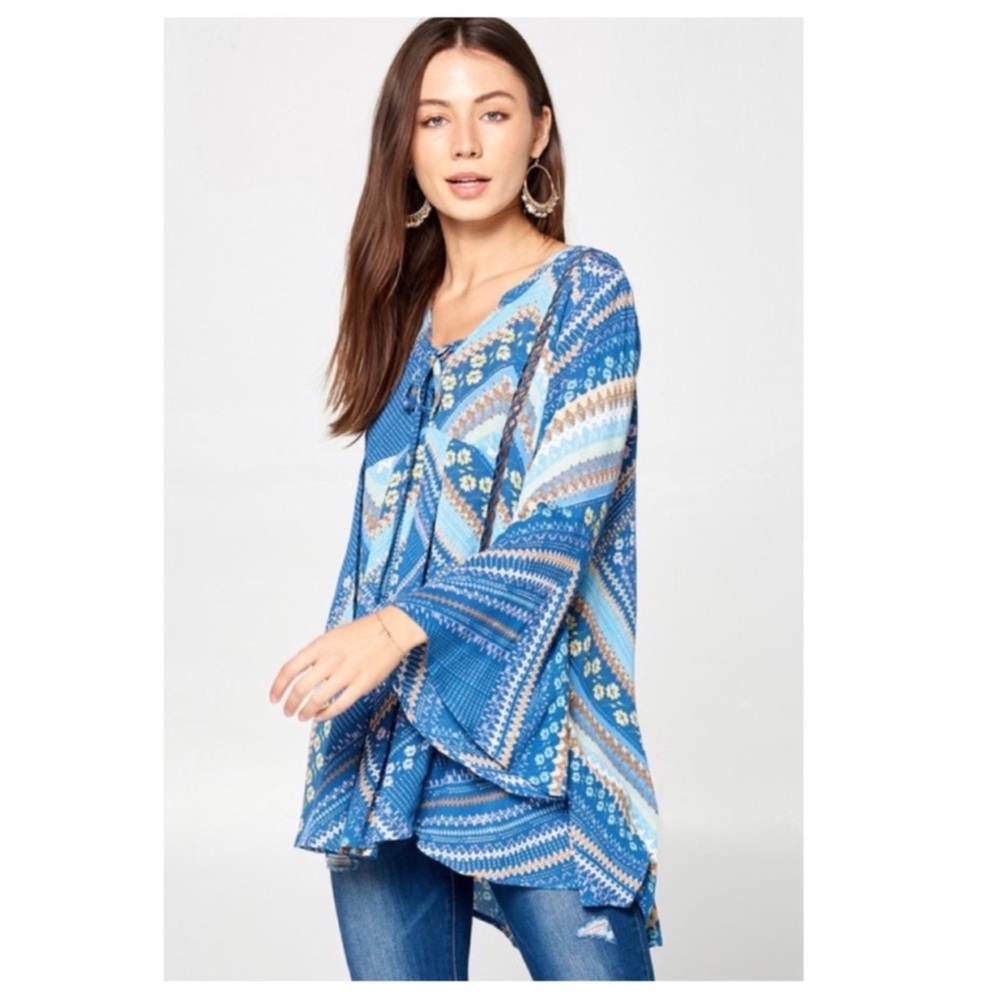 1 LEFT! Floral Printed Bell Sleeve Women's Top - Picture 3 of 7